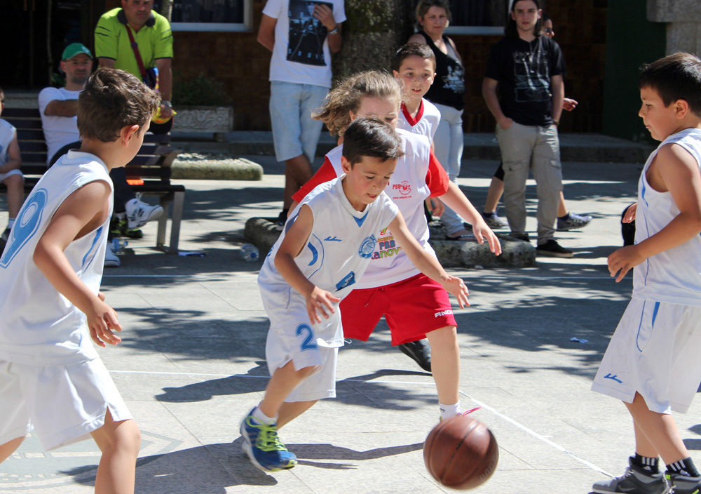 Supervisar salario Distinguir Hoy en Porriño el baloncesto se vive en la calle - Porriño Digital